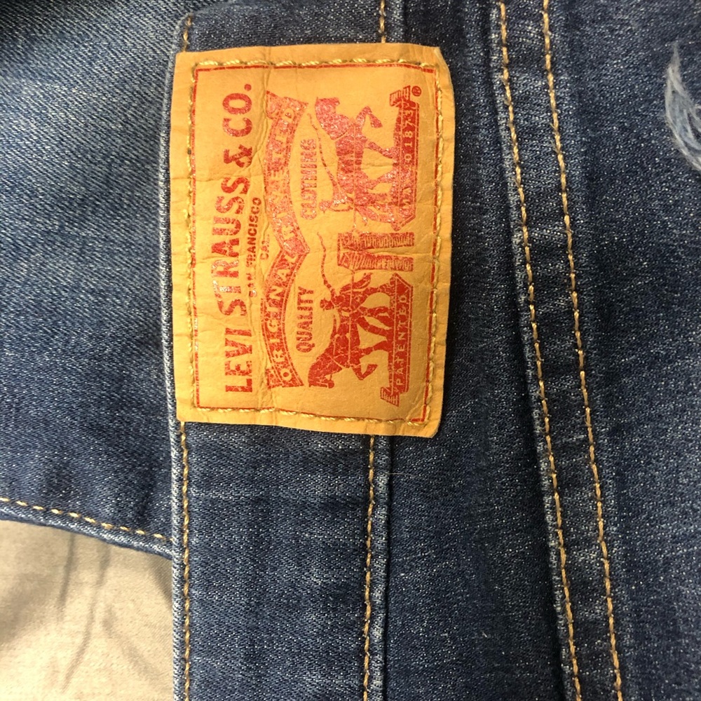 LEVI’S JEANS